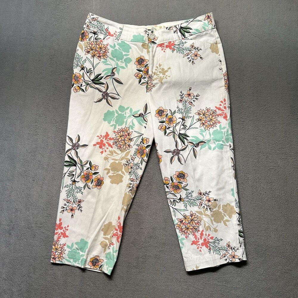 St Johns Bay Womens 8 Capri Pants White Floral Stretch Mid Rise Summer EUC